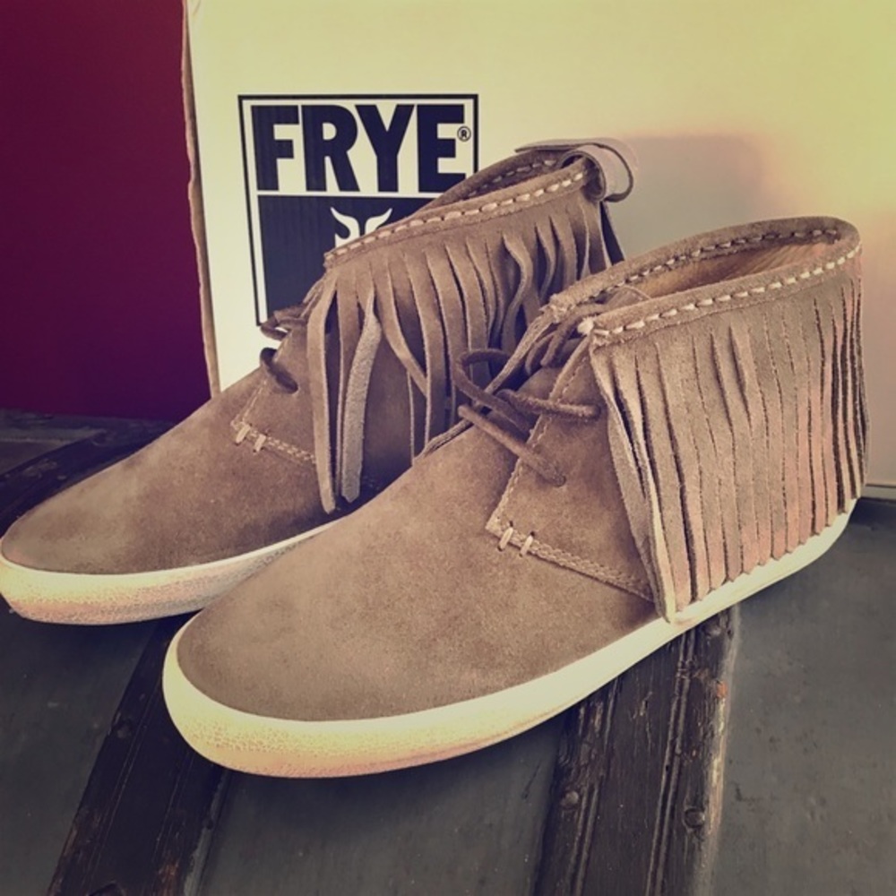 NWB Frye Gray Leather Tassel Shoes 5.5